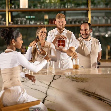 Four Corners Ette Luxury Hotel & Spa מראה חיצוני תמונה The bar at the hotel