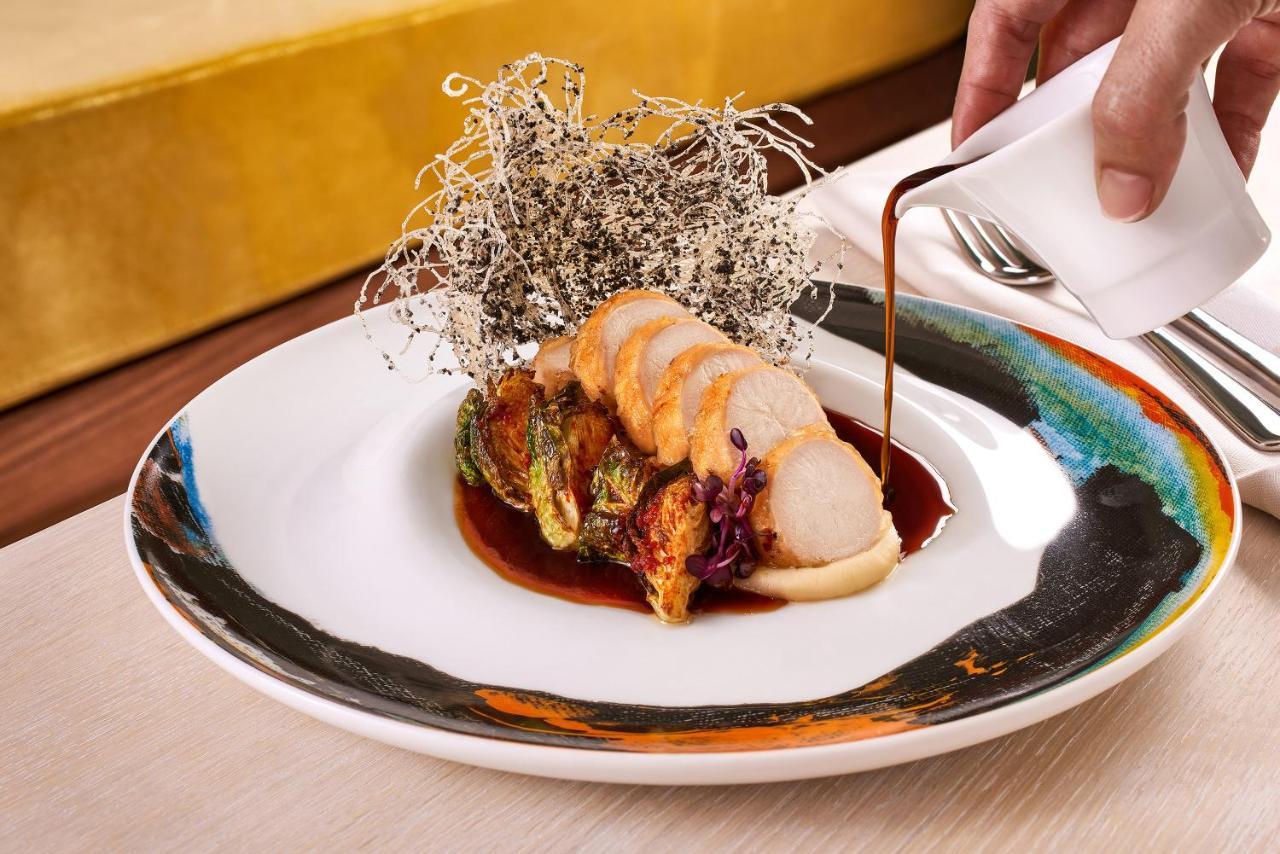 Four Corners Ette Luxury Hotel & Spa מראה חיצוני תמונה A plate of abalone
